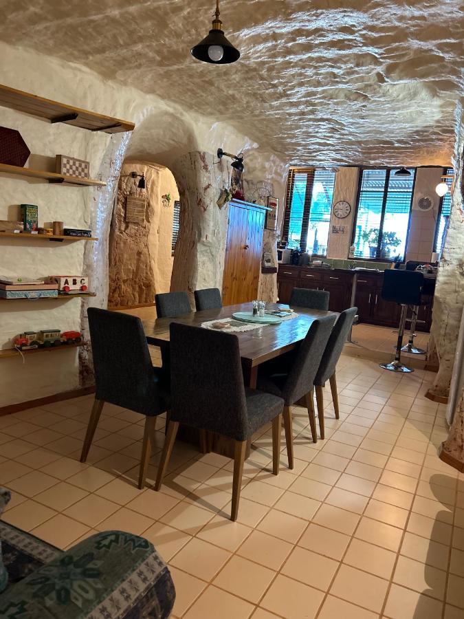 Dinky Di'S Dugout Villa Coober Pedy Eksteriør billede