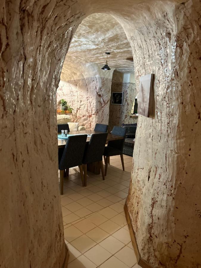 Dinky Di'S Dugout Villa Coober Pedy Eksteriør billede