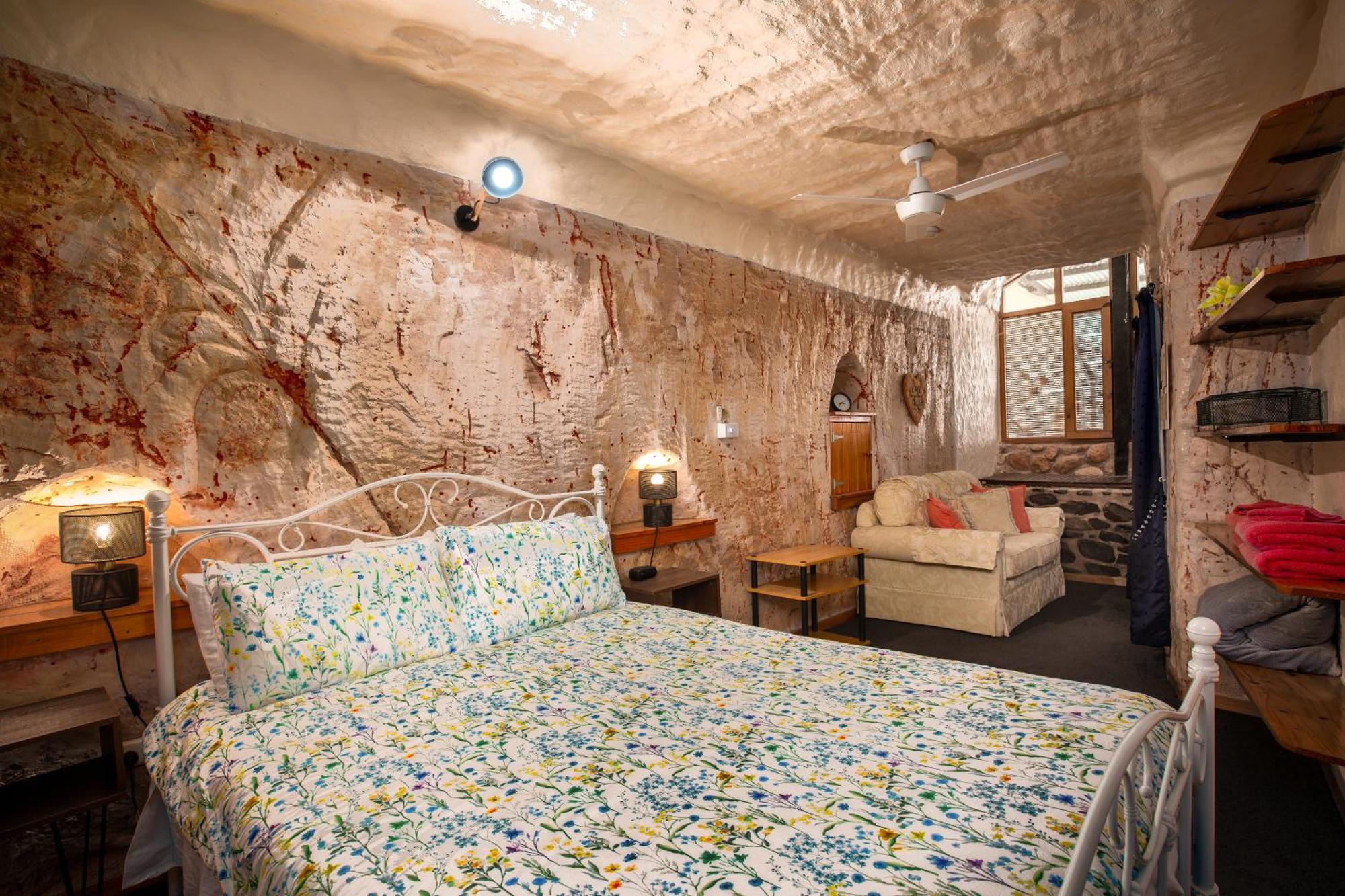 Dinky Di'S Dugout Villa Coober Pedy Eksteriør billede