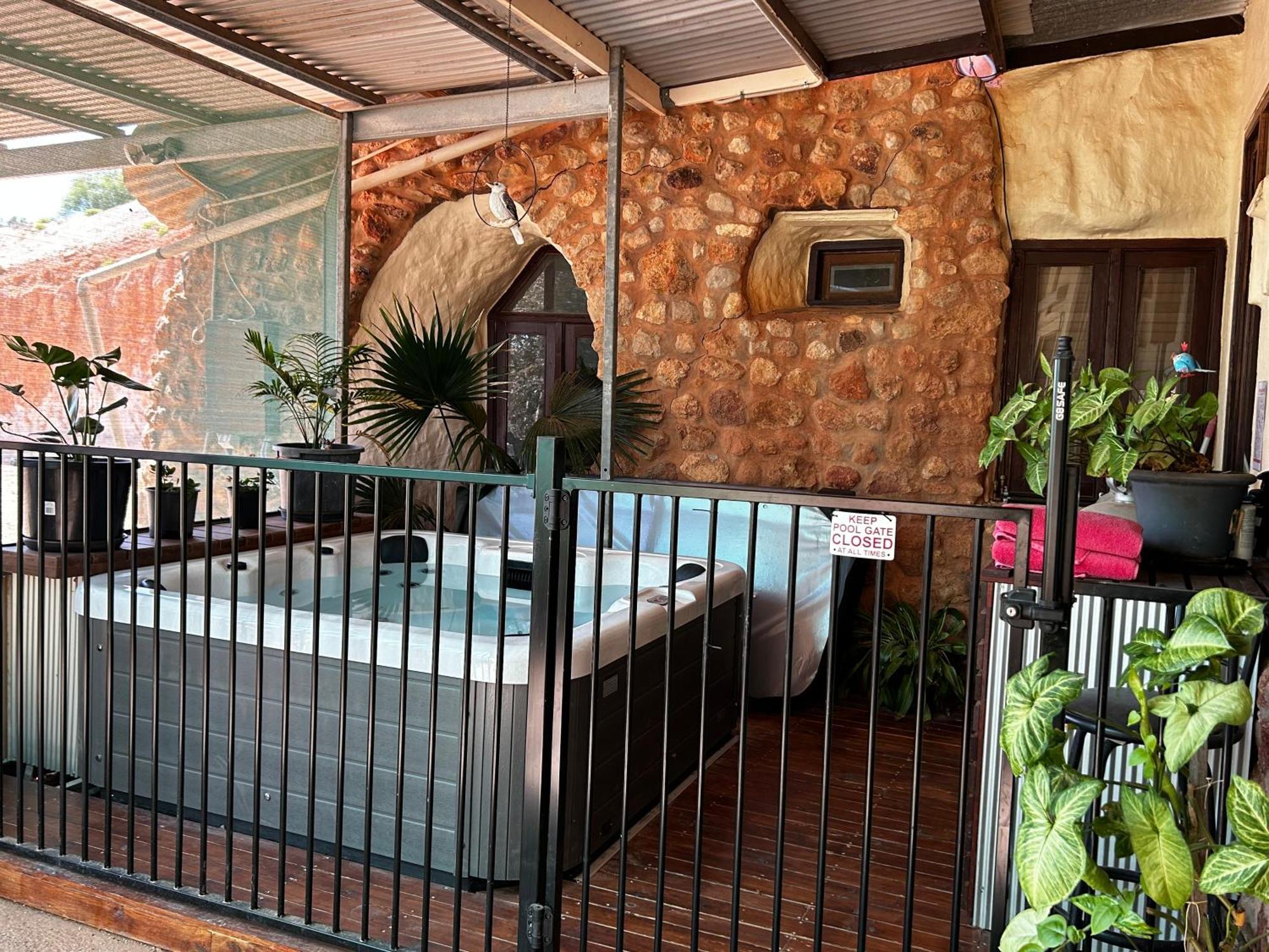 Dinky Di'S Dugout Villa Coober Pedy Eksteriør billede