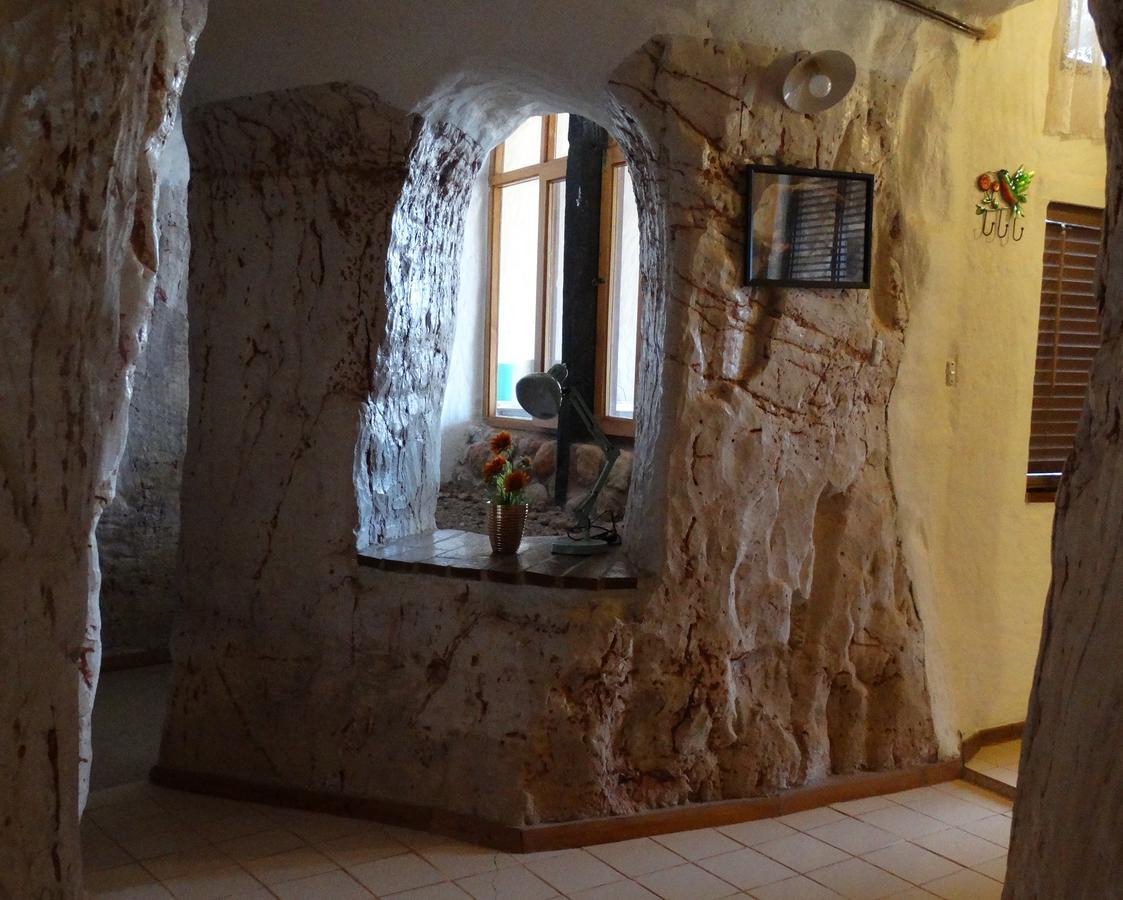 Dinky Di'S Dugout Villa Coober Pedy Eksteriør billede
